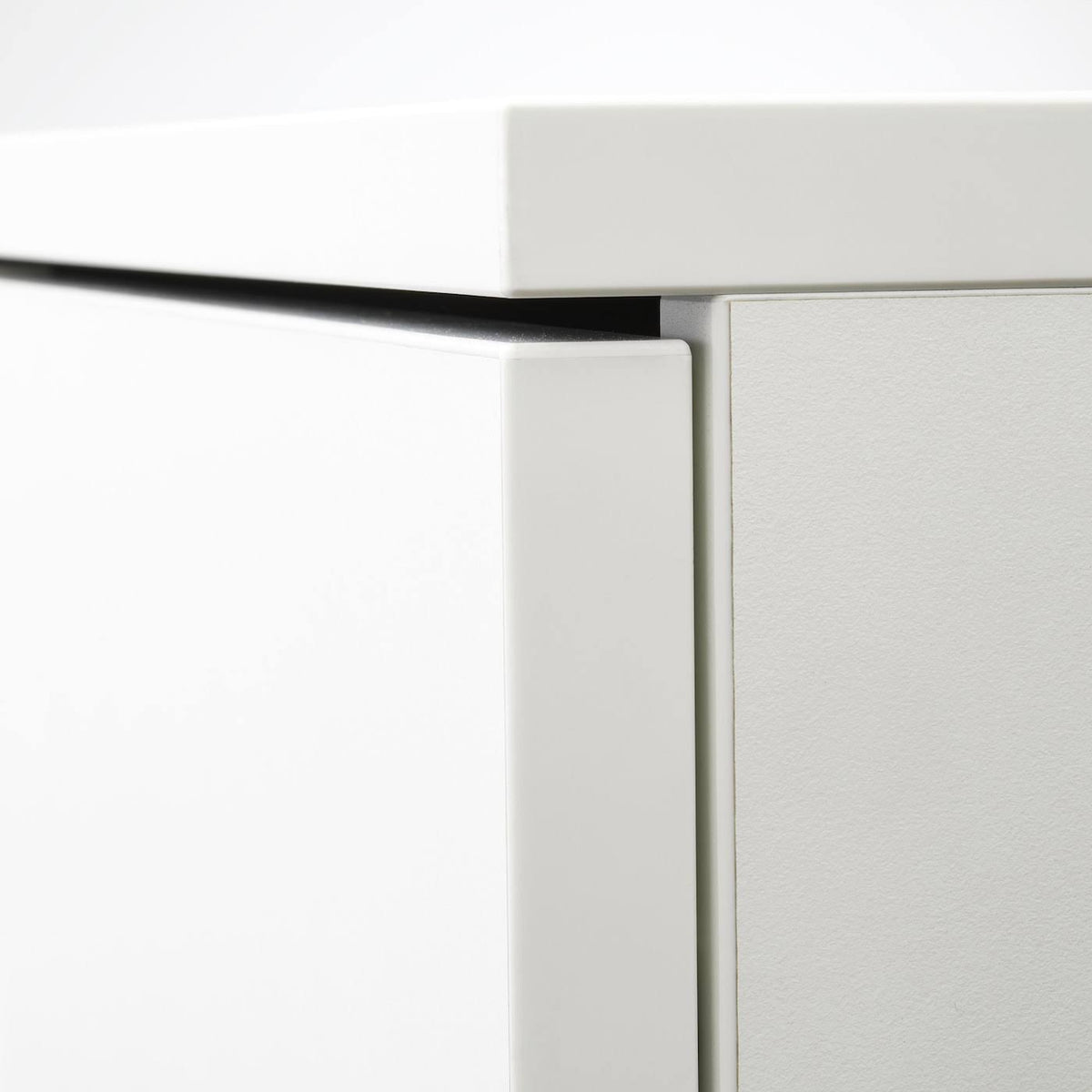 White Cabinet with Doors X73543