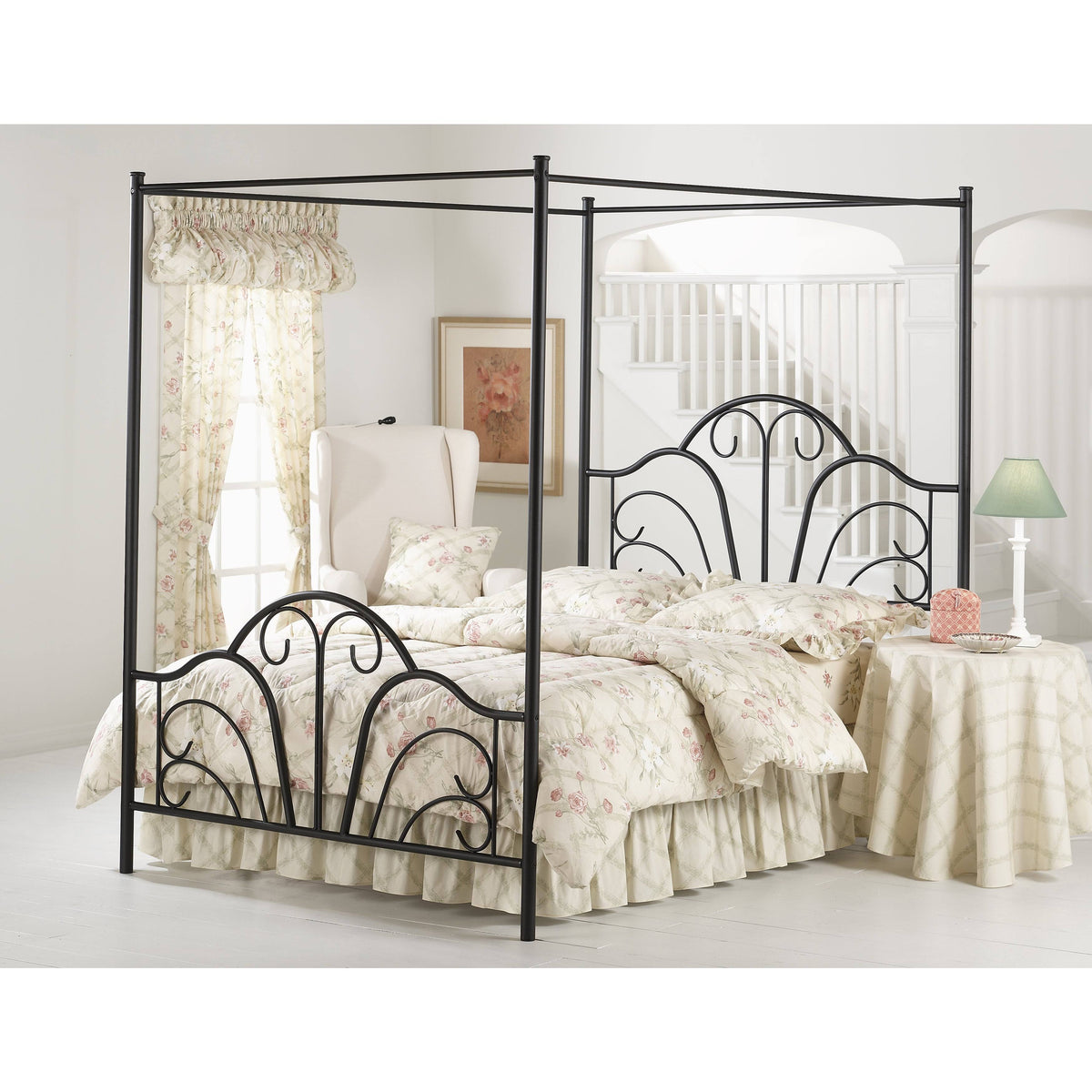 Canopy Bed Full B68270