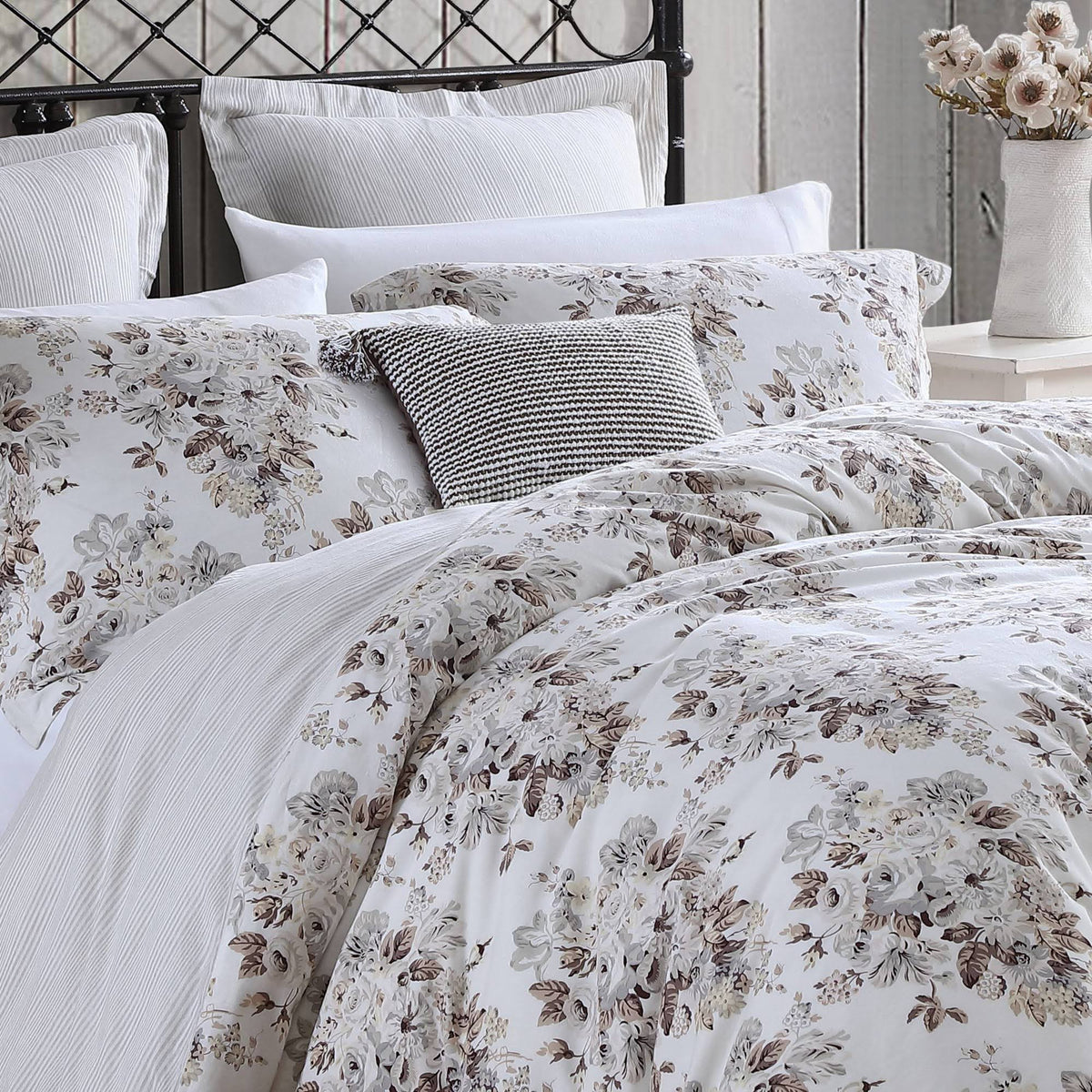 King Comforter Bonus Set Z771377