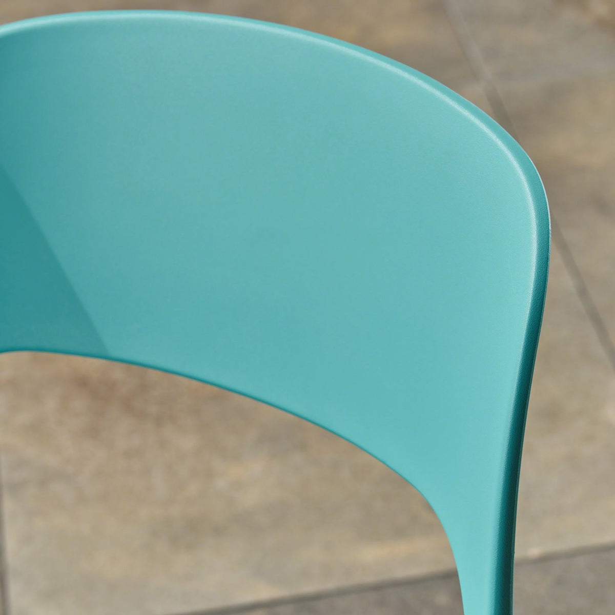 Plastic Stacking Dining Chairs Set of 4 D36823