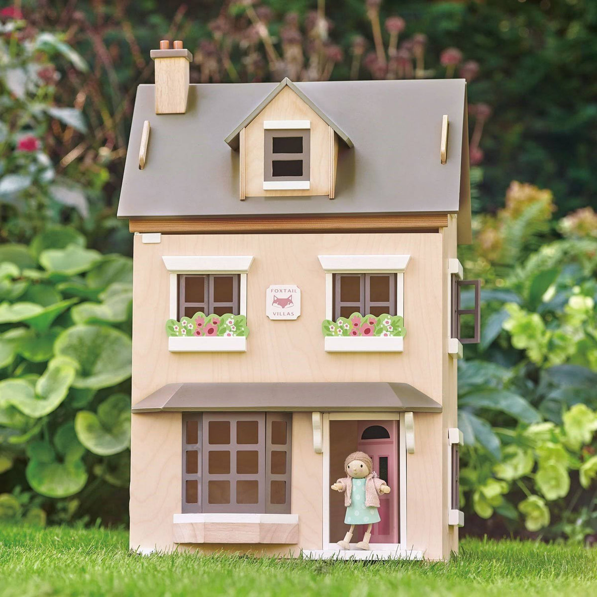 Foxtail Villa M2721