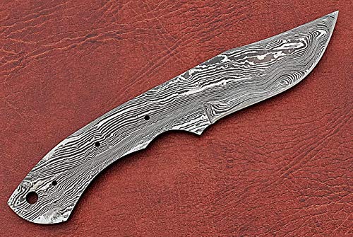 7.75 Inch Damascus Steel Skinning Knife Blade L477