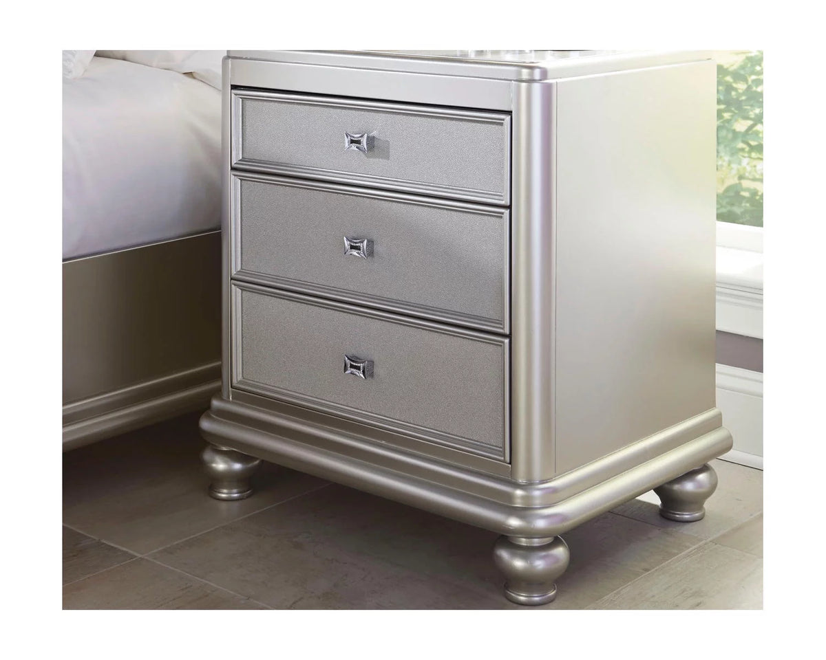 Silver 3 Drawer Nightstand D618061