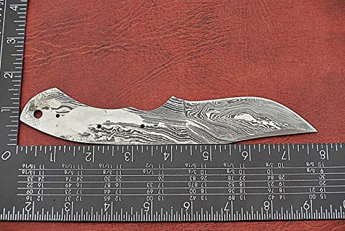 7.75 Inch Damascus Steel Skinning Knife Blade L477