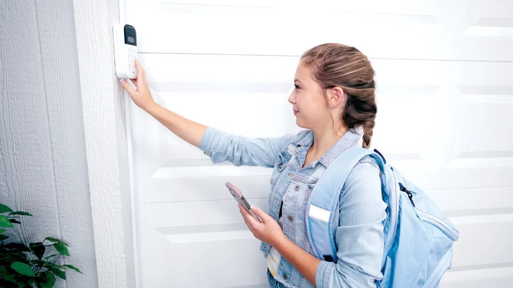 Smart Garage Video Keypad with Camera C3430