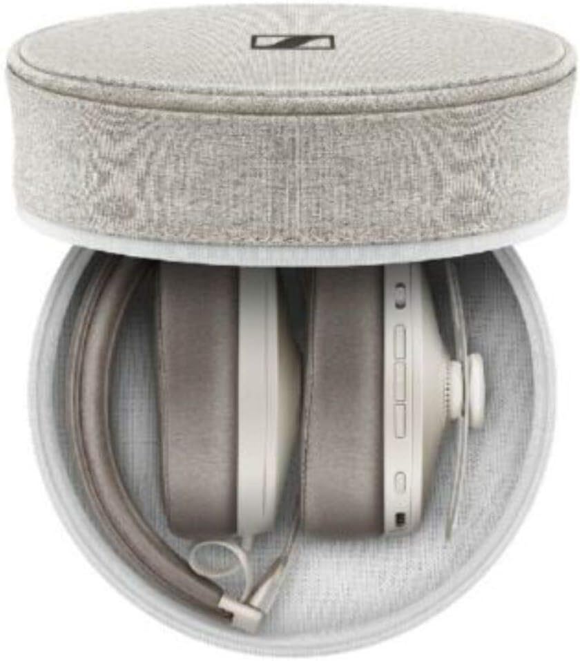 Wireless Noise Cancelling Headphones Black Q555