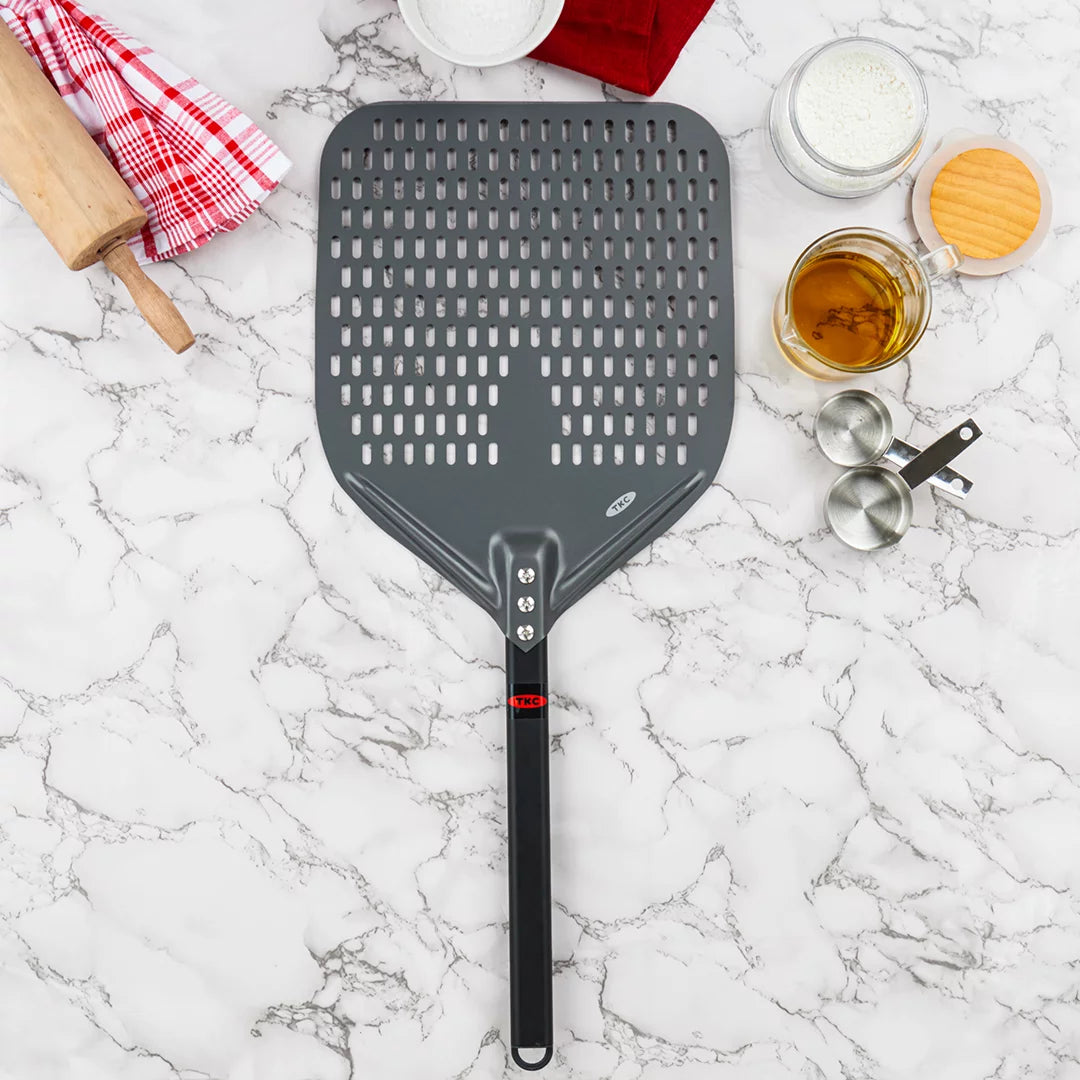 12 inch Perforated Aluminum Pizza Peel Y271156