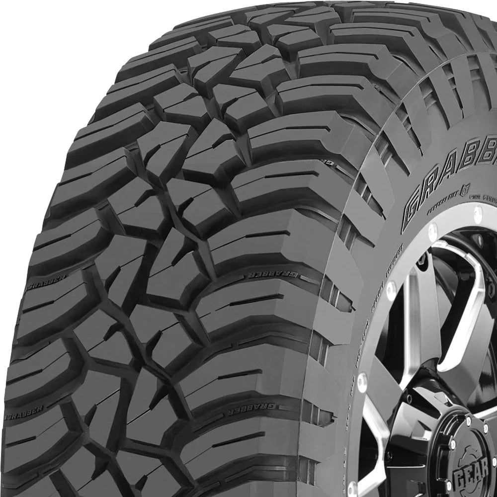 Mud Terrain Light Truck Tire U559225