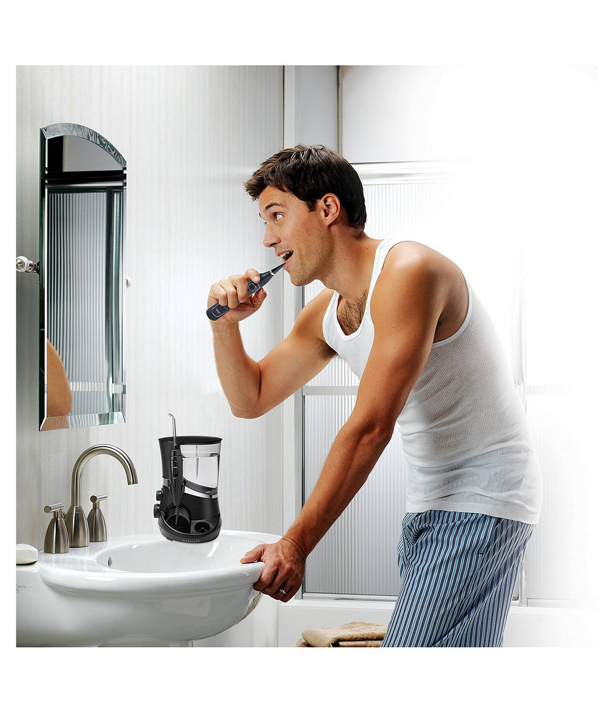 Water Flosser + Sonic Toothbrush S870513