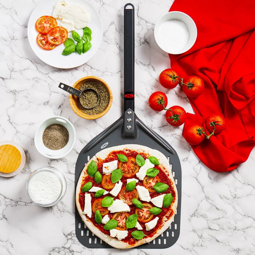 12 inch Perforated Aluminum Pizza Peel Y271156